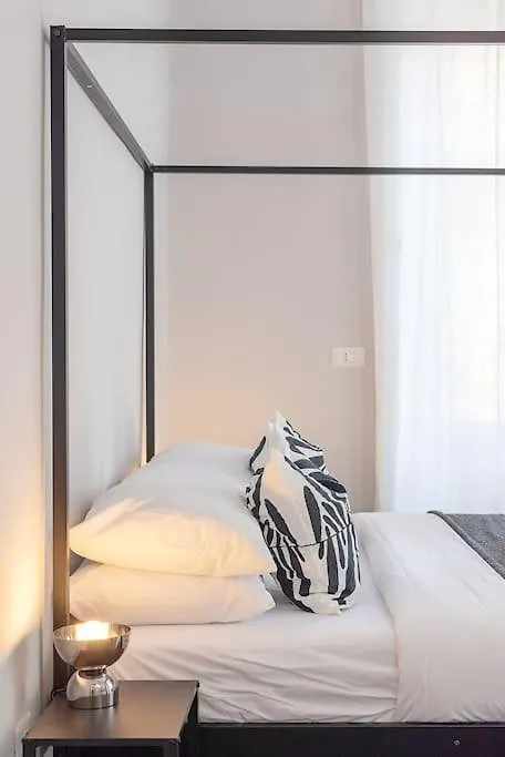 The Shelter 5 Napoli Apartment  Naples