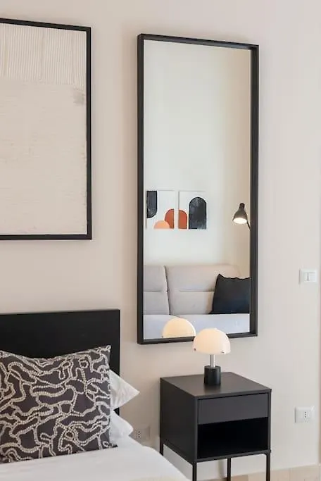 The Shelter 5 Napoli Apartment 0*, Naples Italy