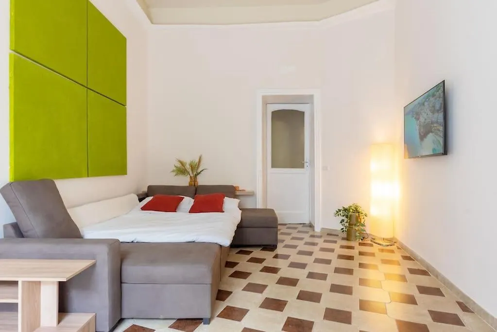 The Shelter 5 Napoli Apartment