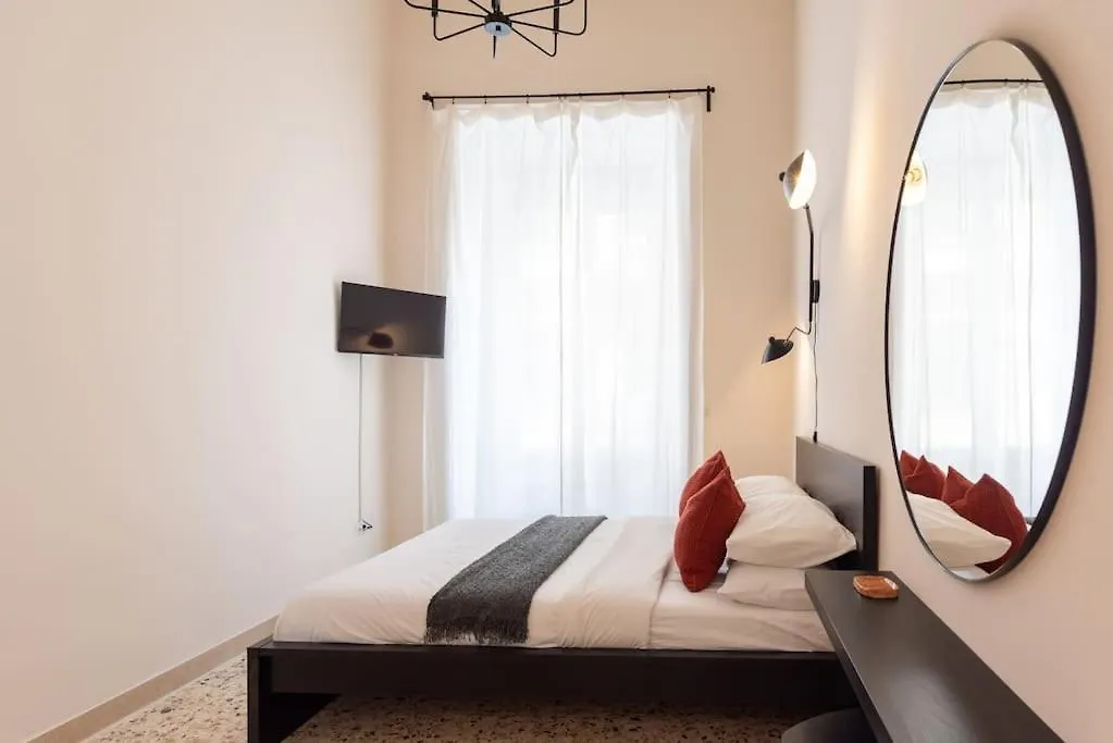 The Shelter 5 Napoli Apartment 0*, Naples Italy