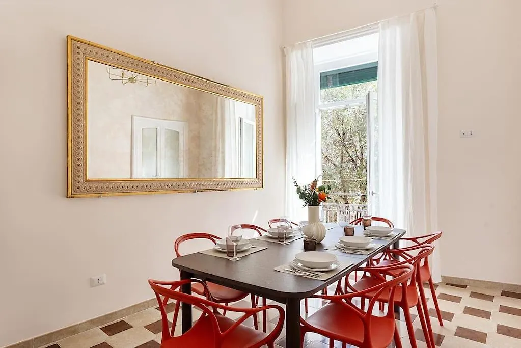 The Shelter 5 Napoli Apartment Italy