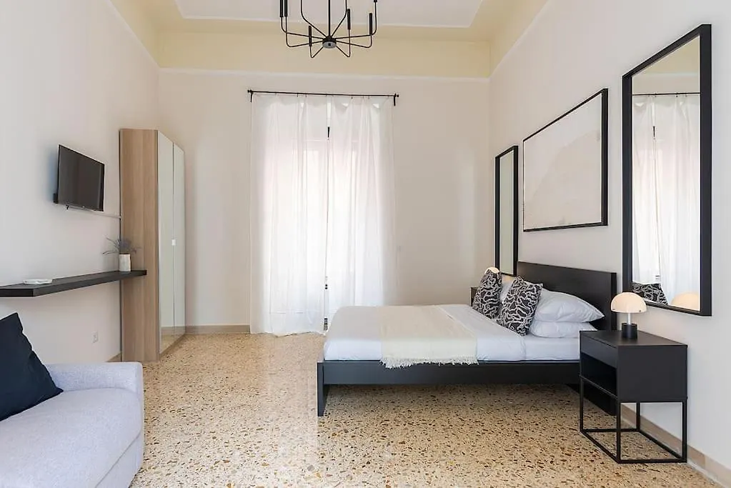 The Shelter 5 Napoli Apartment